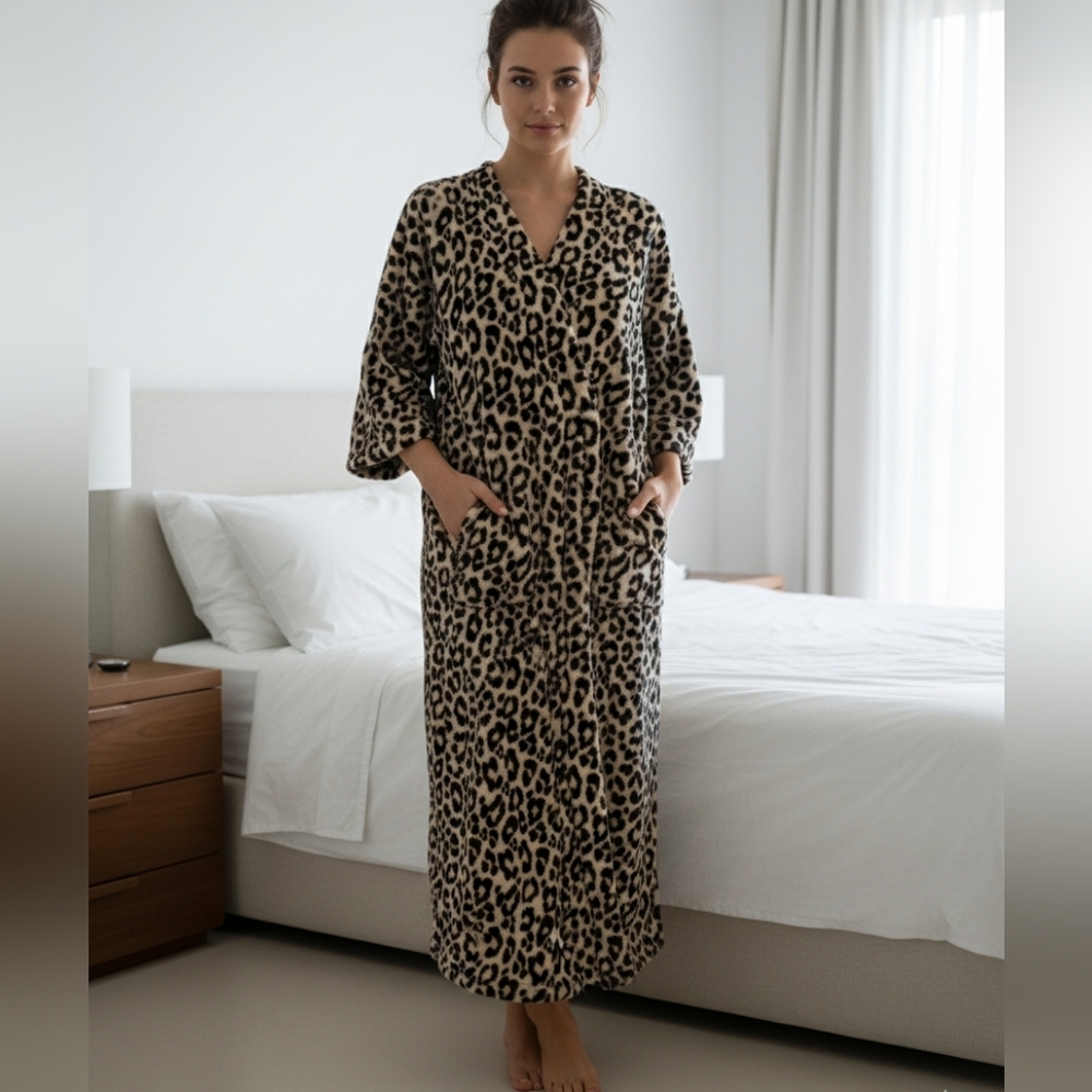 Natori Plush Leopard Brown and Cream Patterned Long Robe Women's Size XL